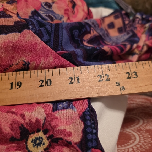 Lildy Women's Colorful 3/4 Length Sleeve Tunic Top Size XL NWT - Picture 8 of 9